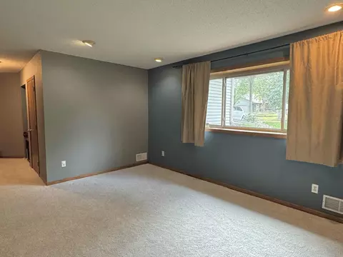 Living - 2817 Stearns Way, Saint Cloud, MN 56303 photo 3 of 3