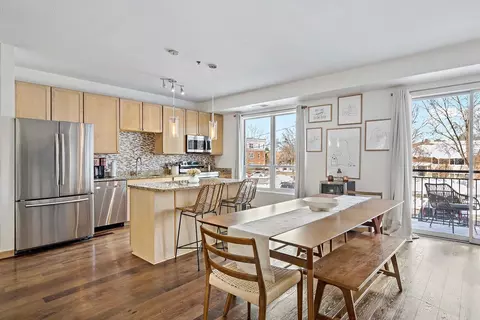 1502 5th St N #211, Hopkins, MN 55305