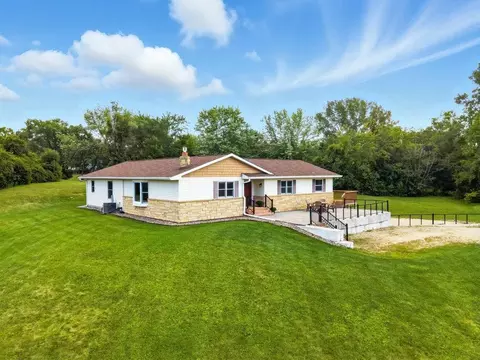 22575 Pinto Ln, Lakeville, MN 55044