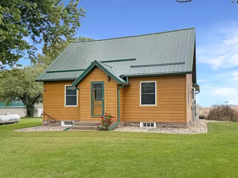 311 1st St, Russell, MN 56169