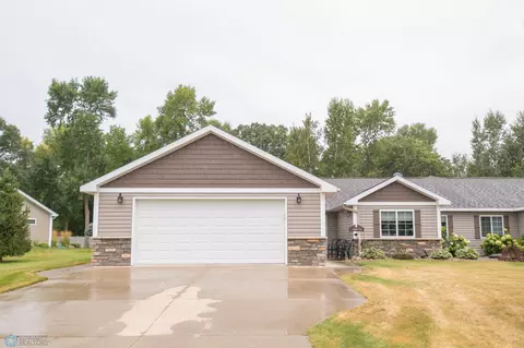 769 Lake Forest Cir, Detroit Lakes, MN 56501