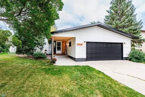 2326 26 12 Ave S, Fargo, ND 58103