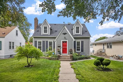 3929 Regent Ave N, Robbinsdale, MN 55422