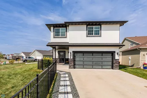 940 41st Ave W, West Fargo, ND 58078