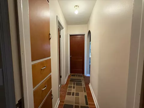 Entry Way - 228 S Haven St, Appleton, MN 56208 photo 4 of 5