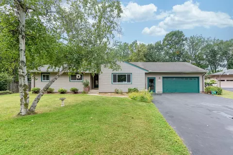 237 W Skyline Ct, Mankato, MN 56001