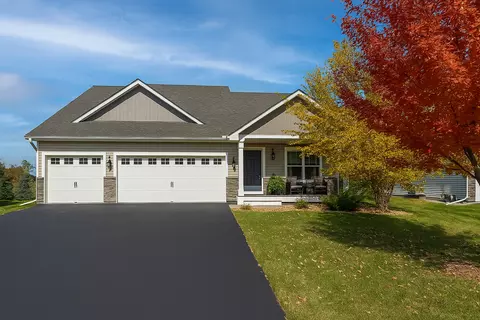 9163 67th St S, Cottage Grove, MN 55016