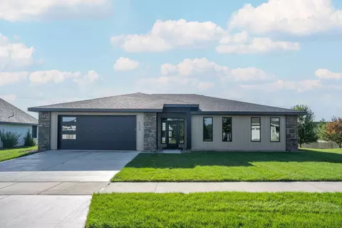 3524 Wildflower Rd S, Saint Cloud, MN 56301