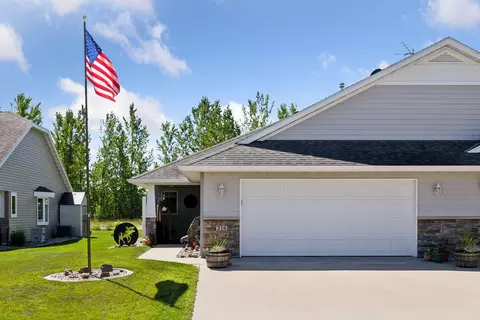 214 Ottawa Ave SE, Hutchinson, MN 55350