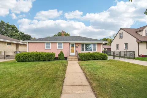 137 S Street St E, South Saint Paul, MN 55075