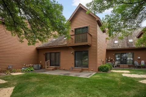 1201 Golf Course Rd #204, Monticello, MN 55362