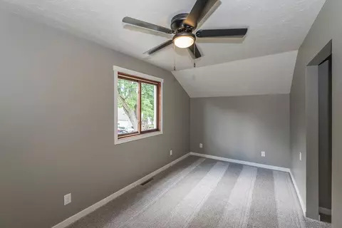 Bedroom - 915 5th Ave NE, Brainerd, MN 56401 photo 7 of 7