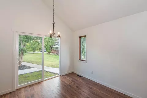 Dining - 915 5th Ave NE, Brainerd, MN 56401 photo 2 of 2