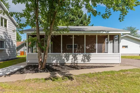 Exterior - 915 5th Ave NE, Brainerd, MN 56401 photo 4 of 5
