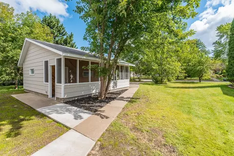 Exterior - 915 5th Ave NE, Brainerd, MN 56401 photo 1 of 5