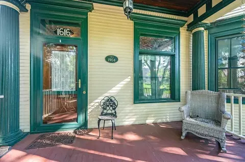Exterior - 1616 E 1st St, Duluth, MN 55812 photo 2 of 7