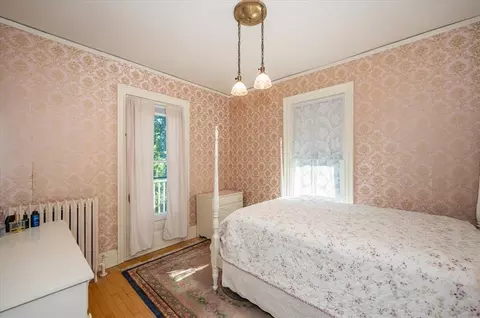 Bedroom - 1616 E 1st St, Duluth, MN 55812 photo 1 of 5