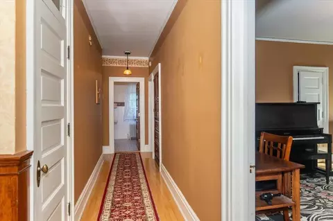 Entry Way - 1616 E 1st St, Duluth, MN 55812 photo 5 of 7