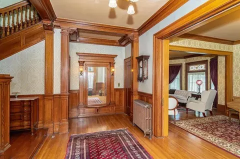 Entry Way - 1616 E 1st St, Duluth, MN 55812 photo 1 of 7