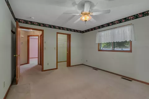 Bedroom - 2000 20th St SW, Willmar, MN 56201 photo 2 of 4