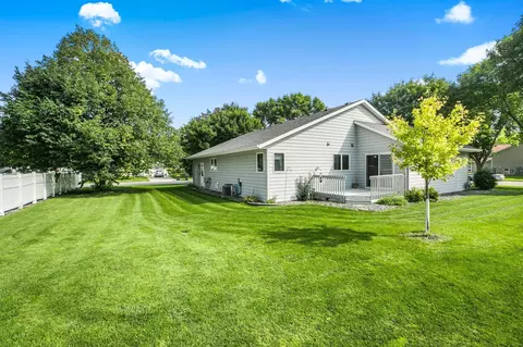 Exterior - 2000 20th St SW, Willmar, MN 56201 photo 6 of 7