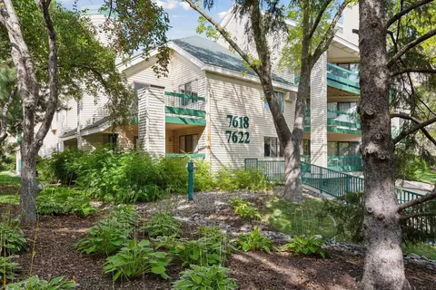 7622 York Ave S #1205, Edina, MN 55435