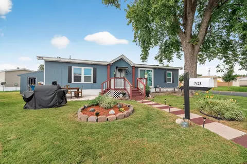 7436 W Circle Cir NE, Fridley, MN 55432