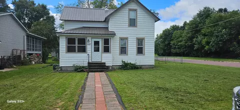 627 6th Ave SW, Waseca, MN 56093