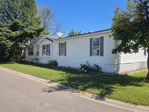 1501 Southhaven Dr, Mankato, MN 56001