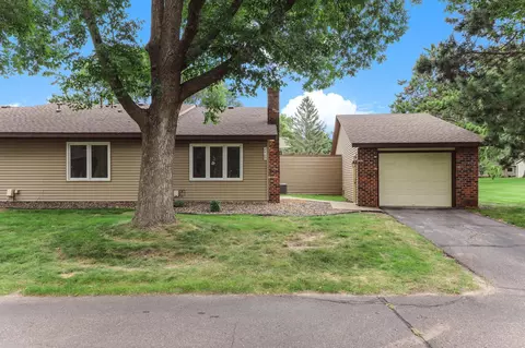 2469 Wimbledon, Woodbury, MN 55125
