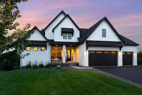 9832 Rodeo Cir, Eden Prairie, MN 55347