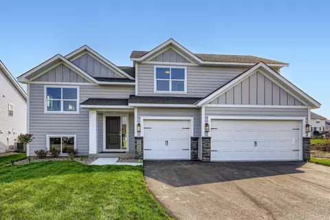 2886 Trinity Dr, Shakopee, MN 55379