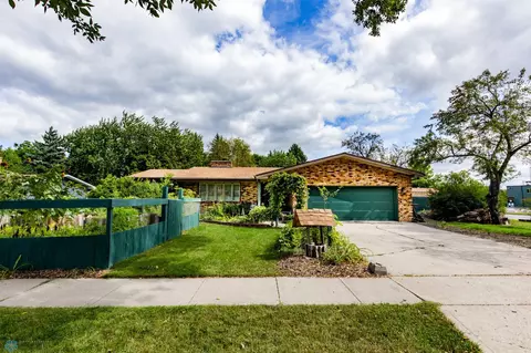 1201 Elm St N, Fargo, ND 58102