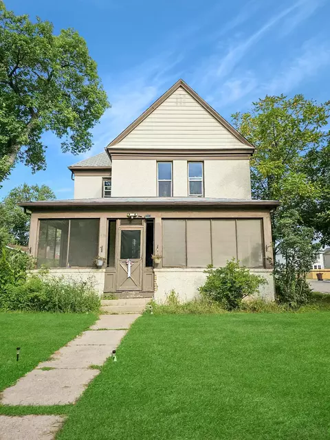 418 N 7th St, Brainerd, MN 56401