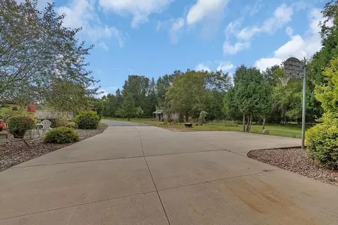 Exterior - 3863 43rd Ave S, Saint Cloud, MN 56301 photo 13 of 25