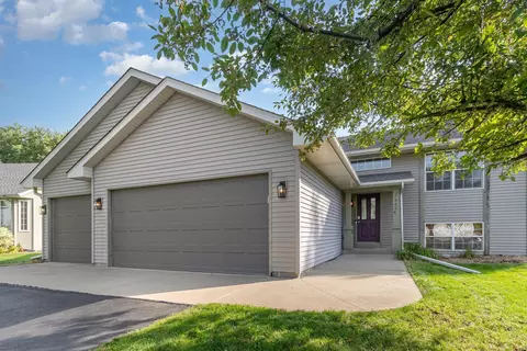 1883 Parkway Ave, Shakopee, MN 55379