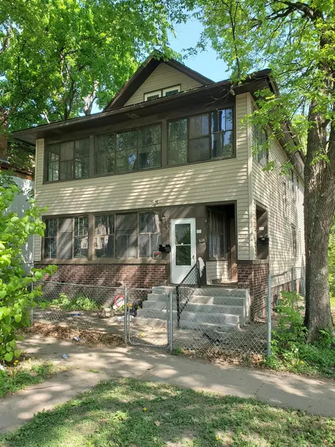 979 Reaney Ave, Saint Paul, MN 55106