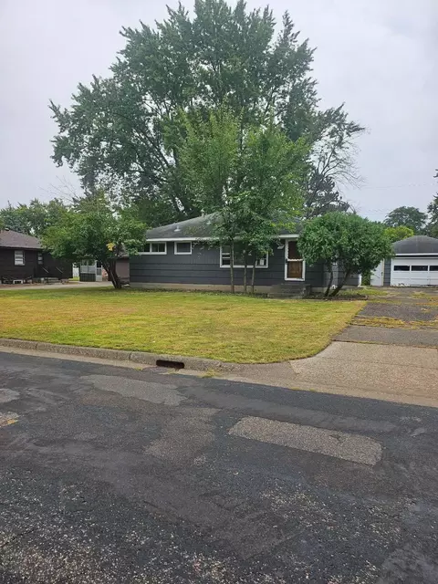 5107 Winchester Ln, Brooklyn Center, MN 55429