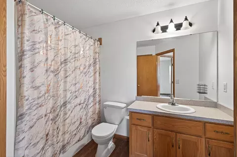 Bath - 14956 117th St SE, Becker, MN 55308 photo 1 of 2
