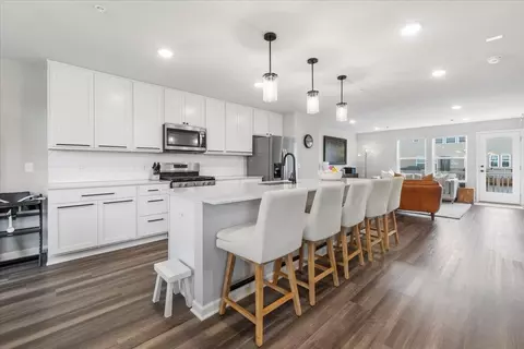 15602 Fairbrook Ct, Apple Valley, MN 55124