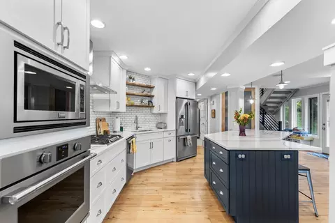 Kitchen - 4476 Denbigh Rd, Mound, MN 55364 photo 4 of 5