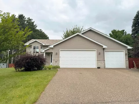 2615 Appletree Rd, Princeton, MN 55371