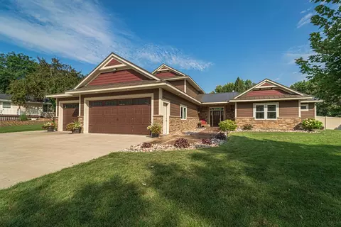 3664 Basswood Cir SW, Prior Lake, MN 55372