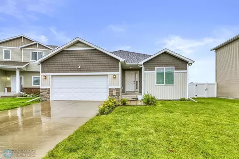 6162 60th Ave S, Fargo, ND 58104