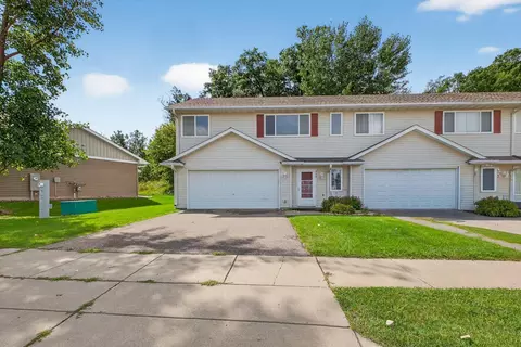 998 Hewitt Blvd, Red Wing, MN 55066