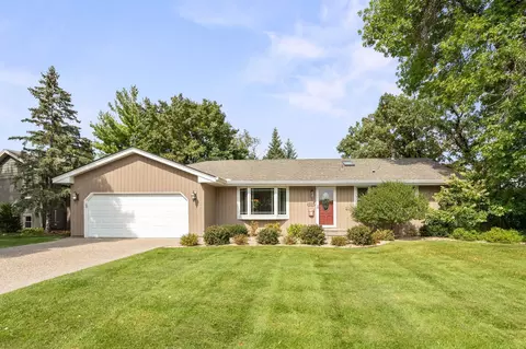 4824 W 82nd St, Bloomington, MN 55437