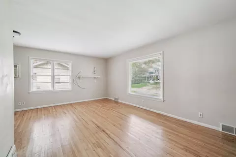 Living - 150 Bell St, Excelsior, MN 55331 photo 2 of 4