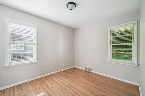 Bedroom - 150 Bell St, Excelsior, MN 55331 photo 3 of 4