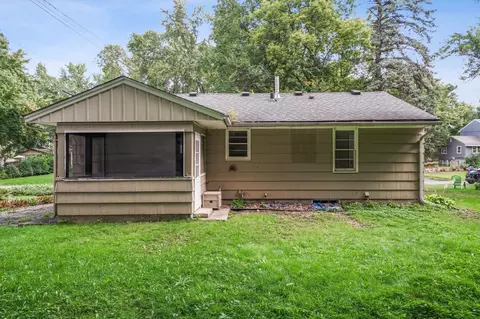Exterior - 150 Bell St, Excelsior, MN 55331 photo 5 of 7