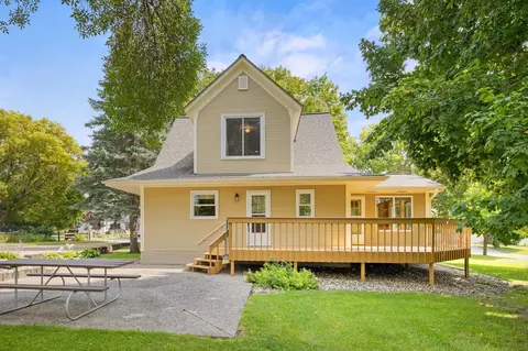 730 Johnson Ave SW, Cokato, MN 55321